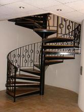 Металлическая каркасная лестница 12