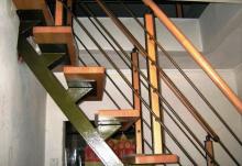 Металлическая каркасная лестница 35